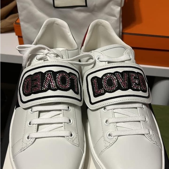 White Sneakers with 'LOVE' Patch - Picture 1 of 6